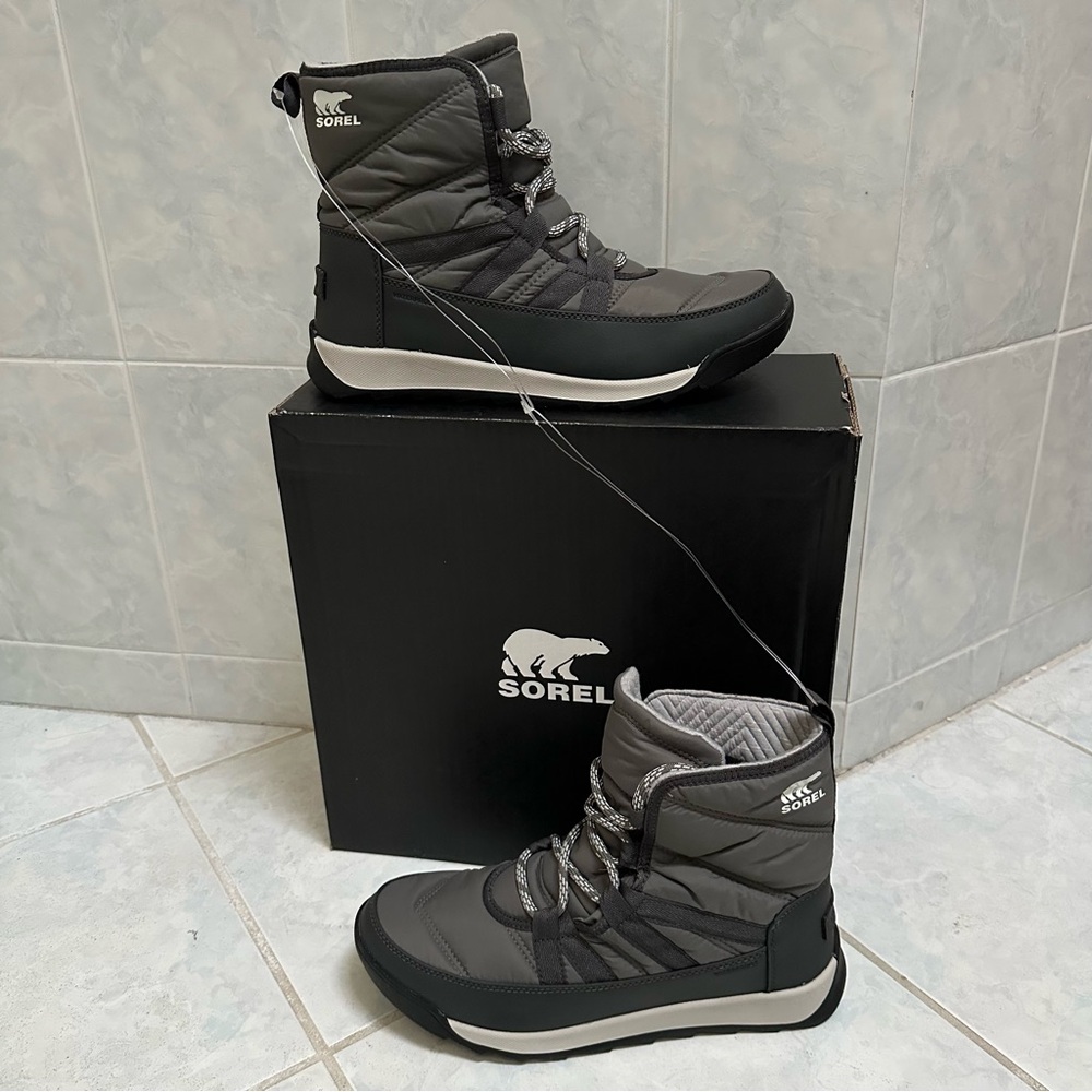 NWT Sorel Whitney II Short Lace Quarry Boot Size 10
